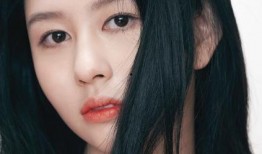 沈月娱乐圈爆料,揭秘明星幕后故事